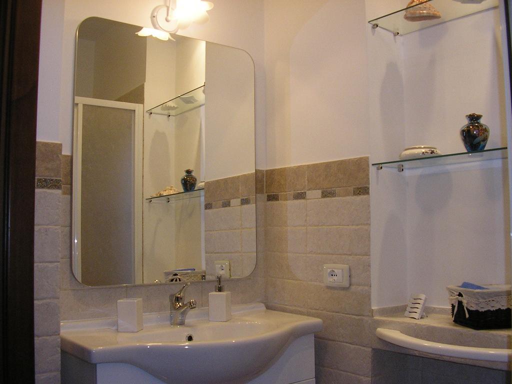 Bed and Breakfast Al Vecchio Olivo Frascati Habitación foto