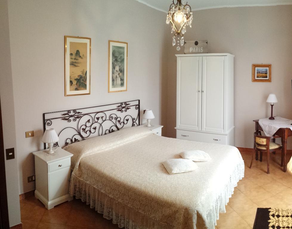 Bed and Breakfast Al Vecchio Olivo Frascati Habitación foto